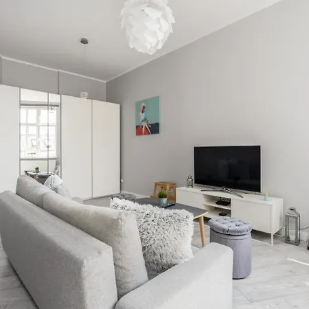 Scandi Male Garbary Piaskowa Near Old Market Square By Renters Apartament