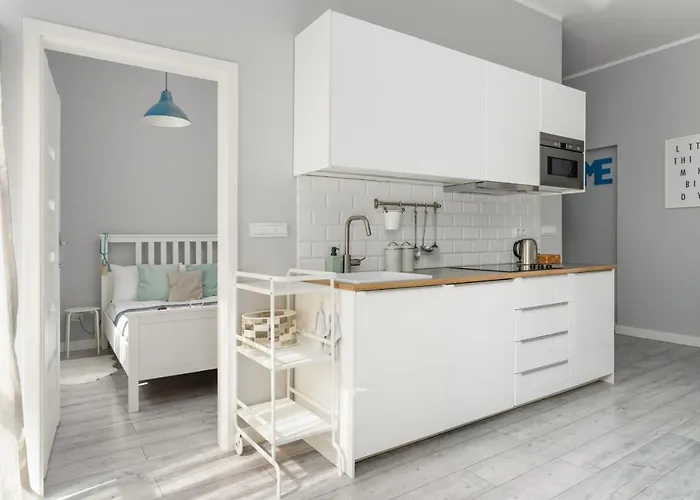 Scandi Male Garbary Piaskowa Near Old Market Square By Renters