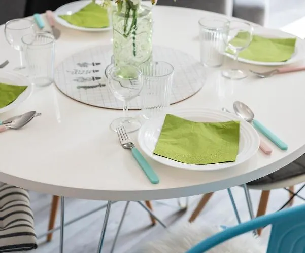 Apartment Scandi Male Garbary Piaskowa Near Old Market Square By Renters