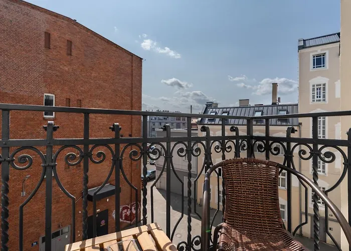 Apartment Scandi Male Garbary Piaskowa Near Old Market Square By Renters *