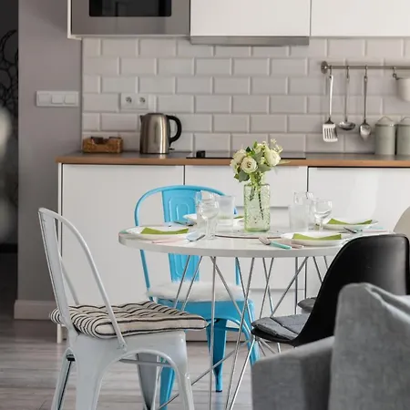 Scandi Male Garbary Piaskowa Near Old Market Square By Renters Apartman